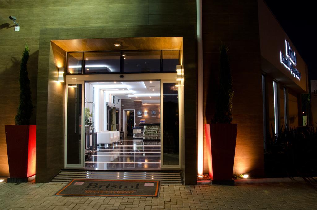 Bristol Portal Do Iguacu Curitiba Aeroporto Hotel Exterior foto